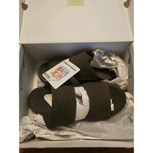 Muk Luks Sandals Slip On Rubber Flexible Green Womens Size 9.5